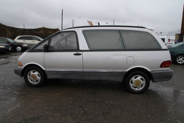 1993 Toyota Previa LE - photo 2