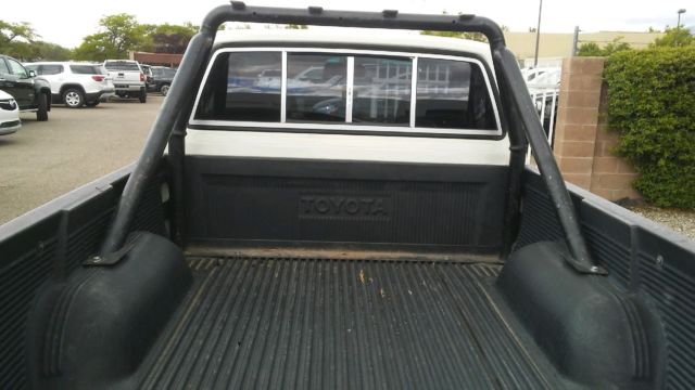 1993 Toyota pickup SR5 - photo 7