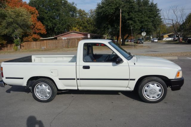 1993 Toyota Pickup BASE - photo 2