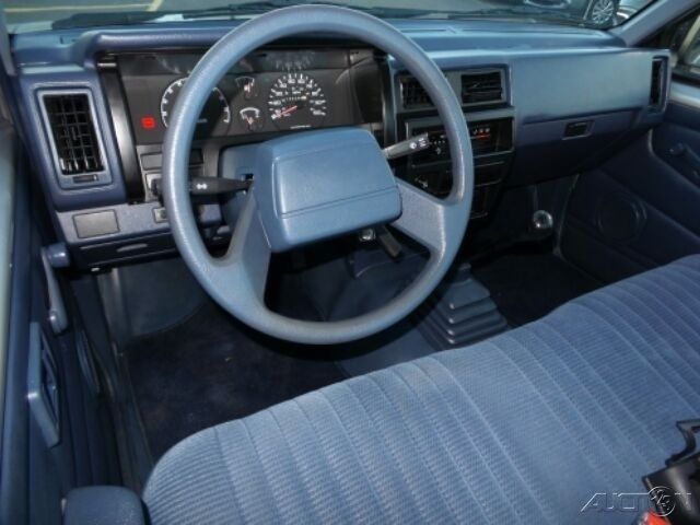 1993 Nissan Other Pickups - photo 3