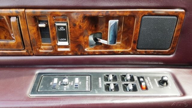 1993 Cadillac Fleetwood - photo 10