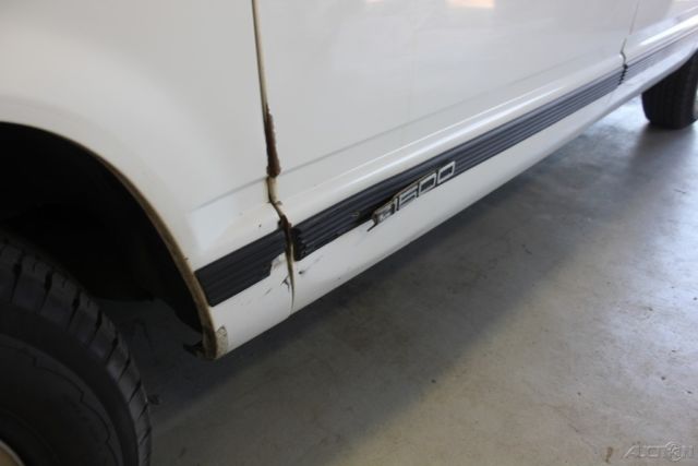 1993 GMC Suburban - photo 11