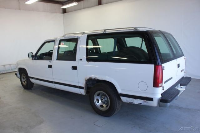 1993 GMC Suburban - photo 2