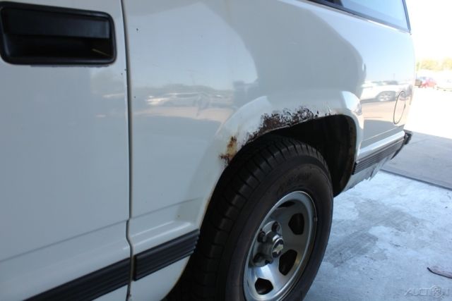 1993 GMC Suburban - photo 9