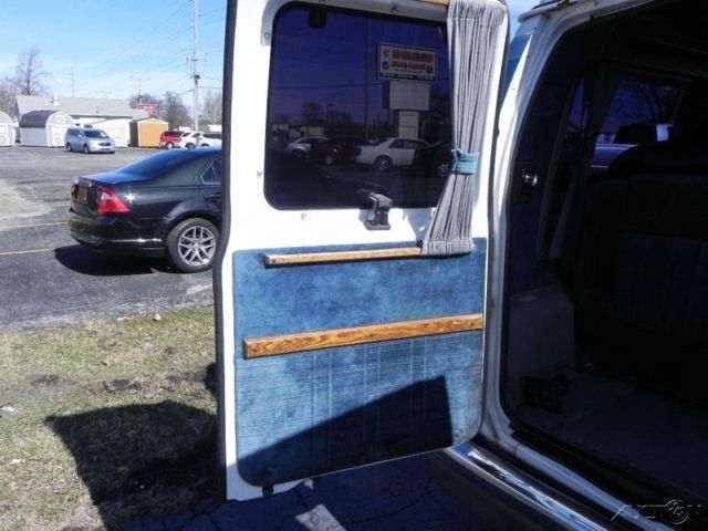 1993 Ford E-Series Van - photo 11