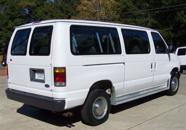 1993 Ford E-Series Van - photo 2