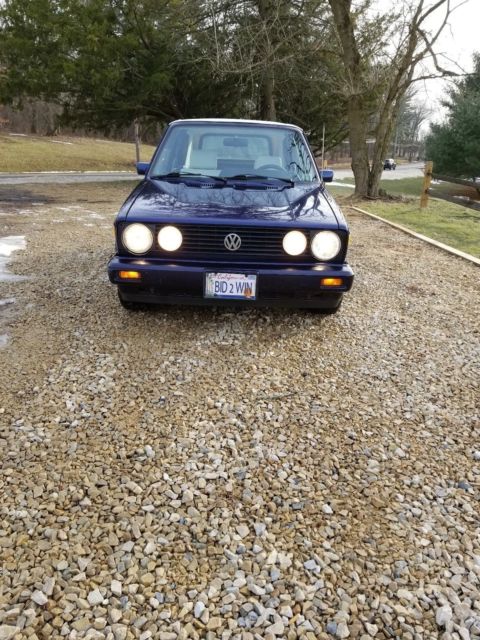 1993 VOLKSWAGEN CABRIOLET CLASSIC BLUE AND WHITE CABRIO WITH LOW MILES 1993 Volkswagen Cabrio CABRIOLET