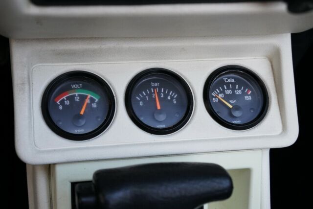 1993 Volkswagen Cabriolet Collectors Edition ONLY 49K MILES KARMANN - photo 7