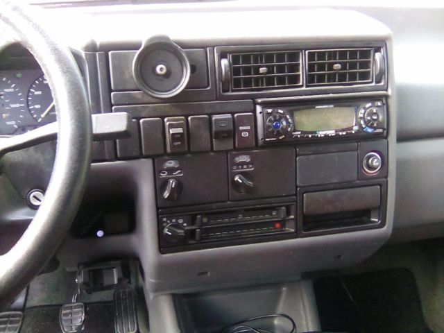 1993 Volkswagen EuroVan CL Standard Passenger Van 3-Door - photo 10