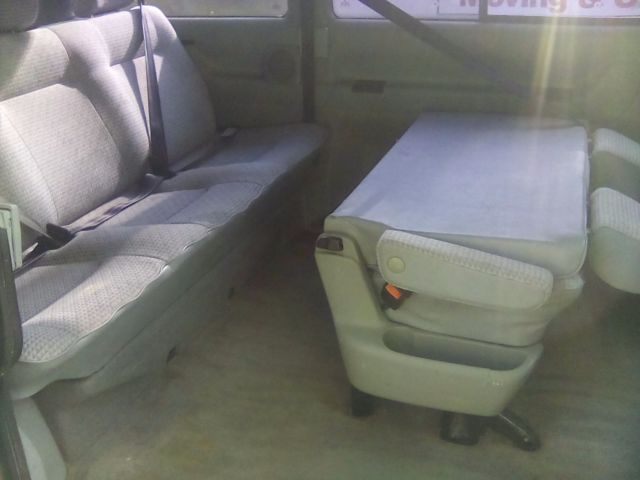 1993 Volkswagen EuroVan CL Standard Passenger Van 3-Door - photo 4