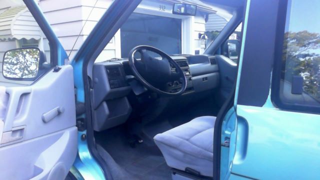 1993 Volkswagen EuroVan GL Standard Passenger Van 3-Door - photo 5