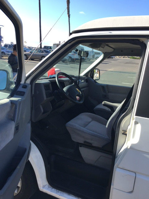 1993 Volkswagen EuroVan MV Standard Passenger Van 3-Door - photo 8