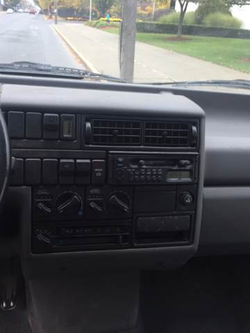 1993 Volkswagen EuroVan MV Standard Passenger Van 3-Door - photo 10