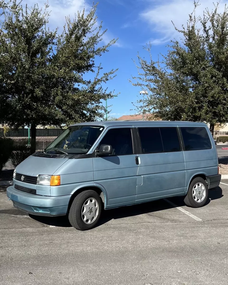 1993 Volkswagen EuroVan Van Blue MV 1993 Volkswagen EuroVan MV