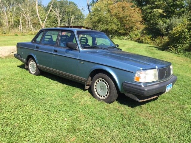 1993 volvo 240 base 2.3l 1993 Volvo 240