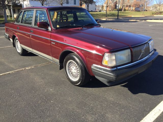 1993 Volvo 240 Base Sedan 4-Door - photo 3