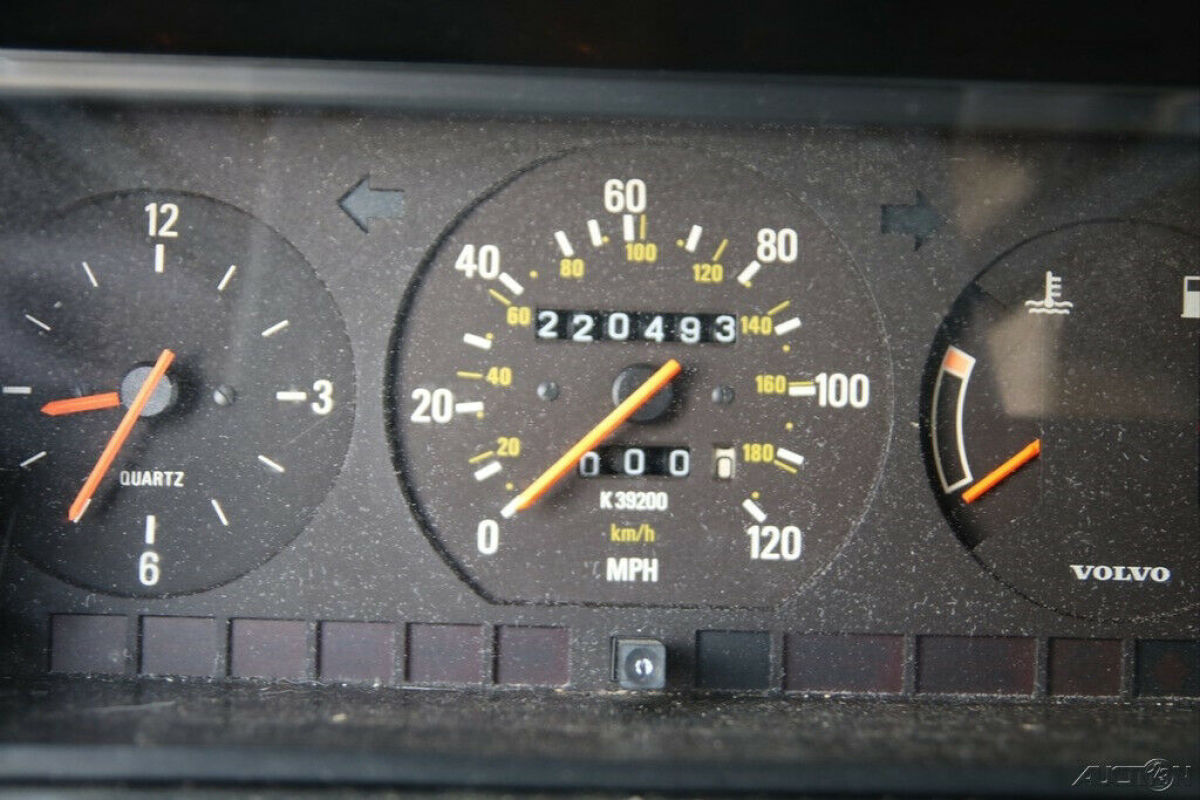 1993 Volvo 240 - photo 13