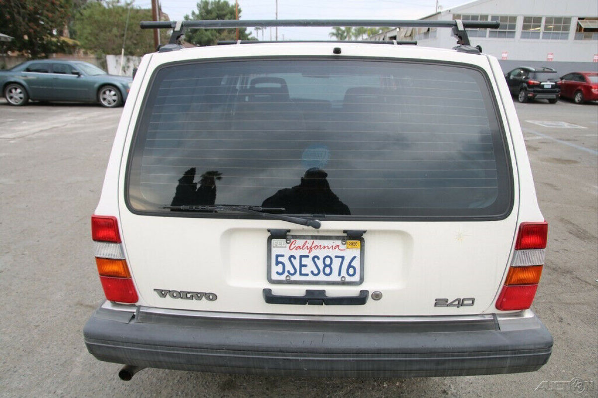 1993 Volvo 240 - photo 4
