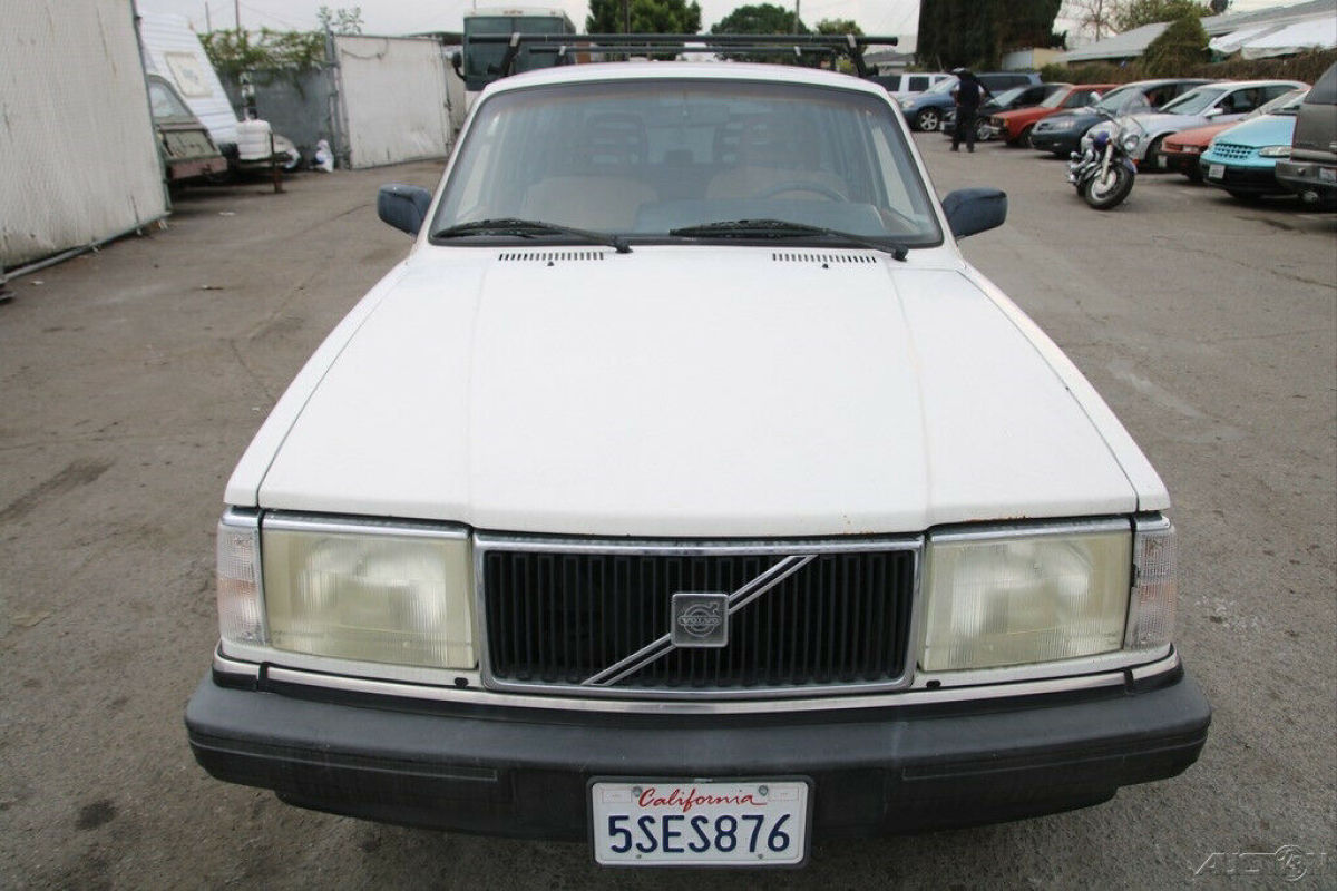 1993 Volvo 240 - photo 8