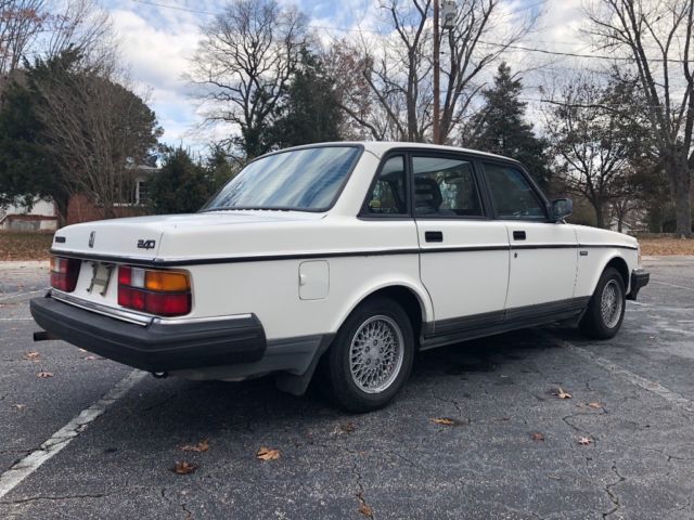1993 Volvo 240 - photo 2