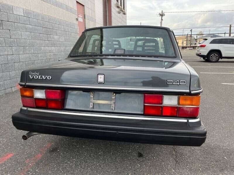 1993 Volvo 240 - photo 8