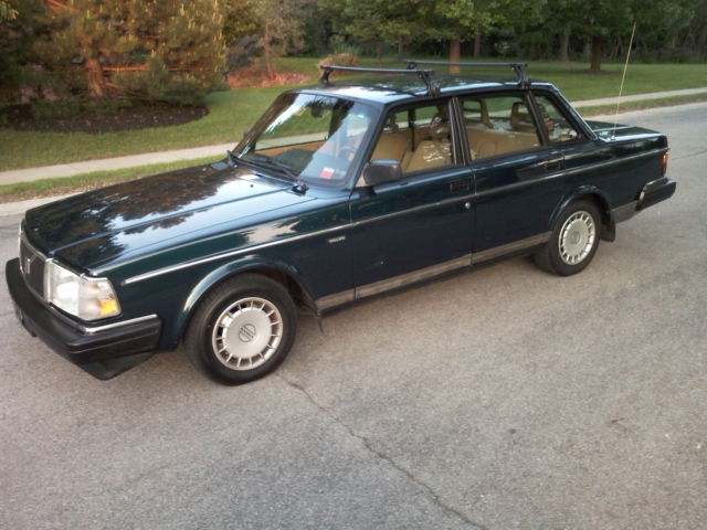 1993 Volvo 240 4dr Sedan - photo 10