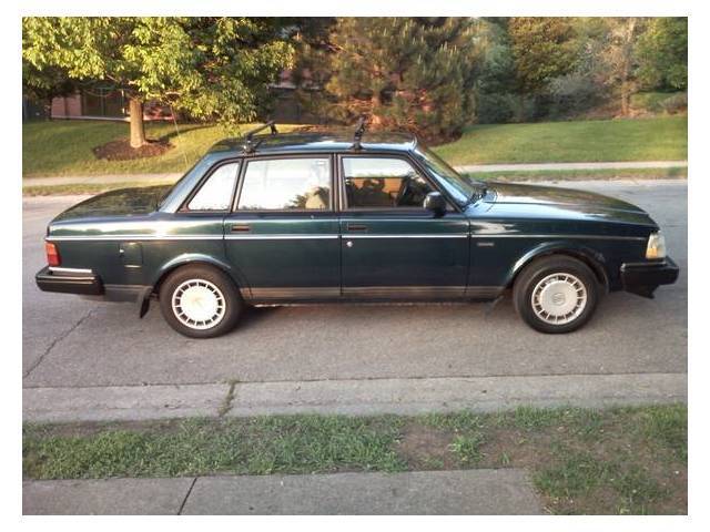 1993 Volvo 240 4dr Sedan - photo 3