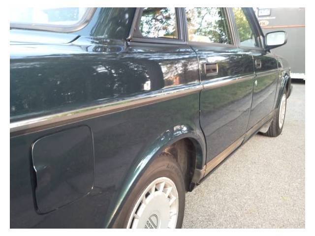 1993 Volvo 240 4dr Sedan - photo 4