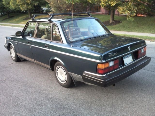 1993 Volvo 240 4dr Sedan - photo 6