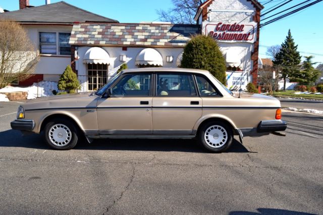 1993 Volvo 240 - photo 5