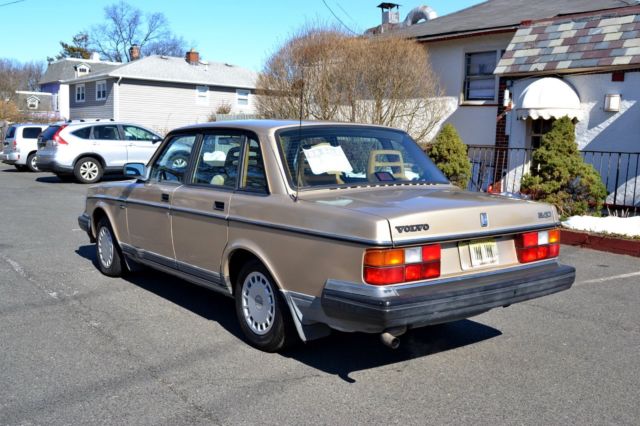 1993 Volvo 240 - photo 8