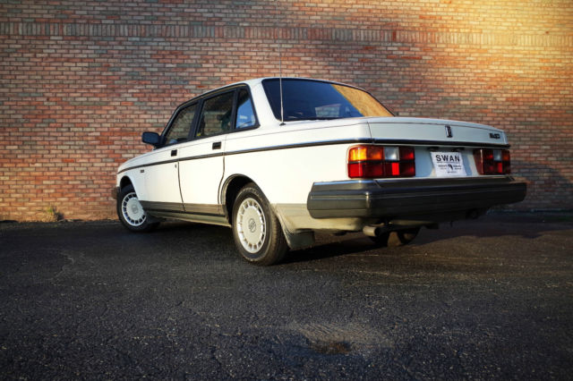 1993 Volvo 240 - photo 3