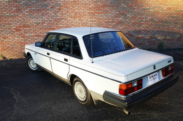 1993 Volvo 240 - photo 9