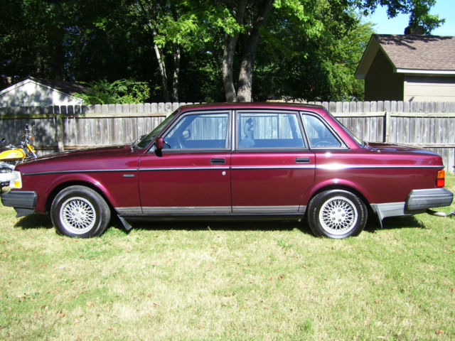 1993 Volvo 240 Classic Edition - photo 2