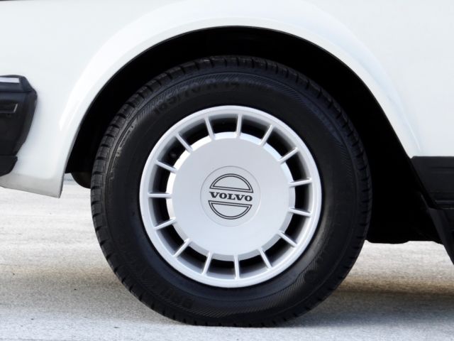 1993 Volvo 240 - photo 7