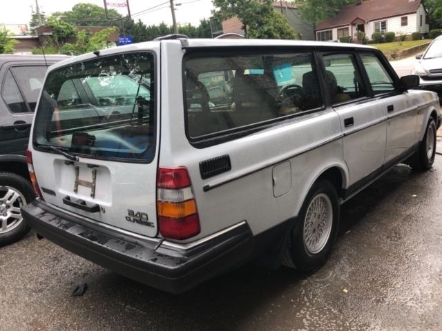 1993 Volvo 240 wagon classic limited edition # 943/1600 automatic 1993 Volvo 240