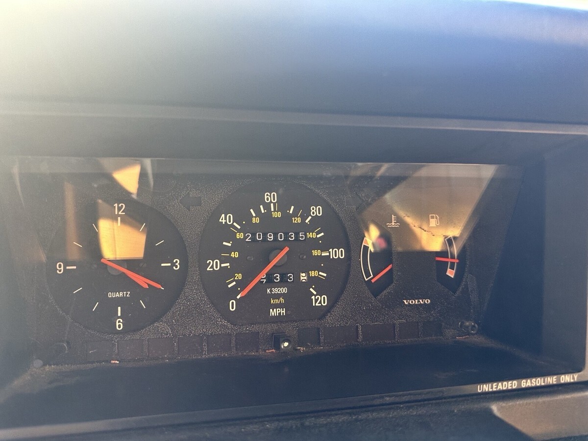 1993 Volvo 240 - photo 8