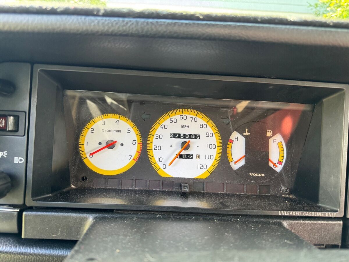 1993 Volvo 240 - photo 6