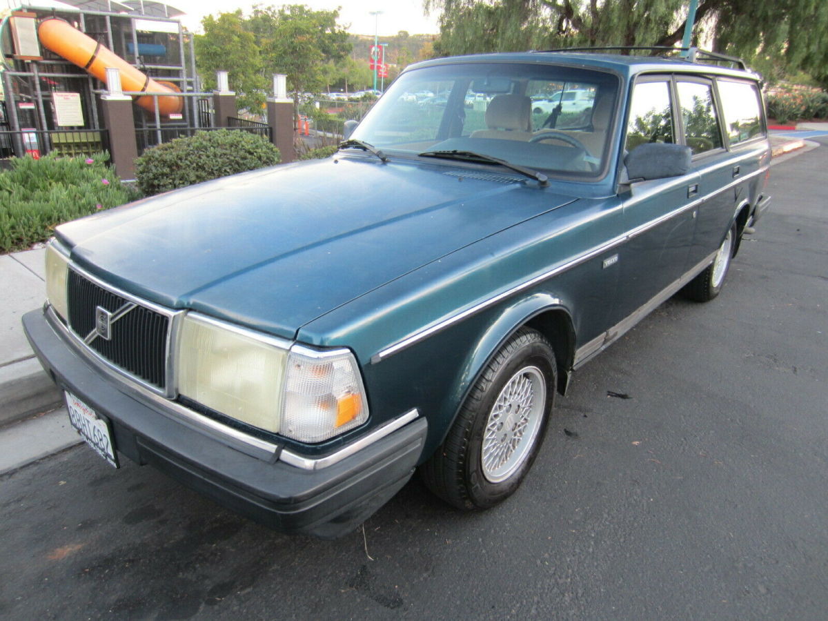 1993 Volvo Wagon - with 166,879 miles - Has Classic Wheels and Wood Dash Trim 1993 Volvo 240