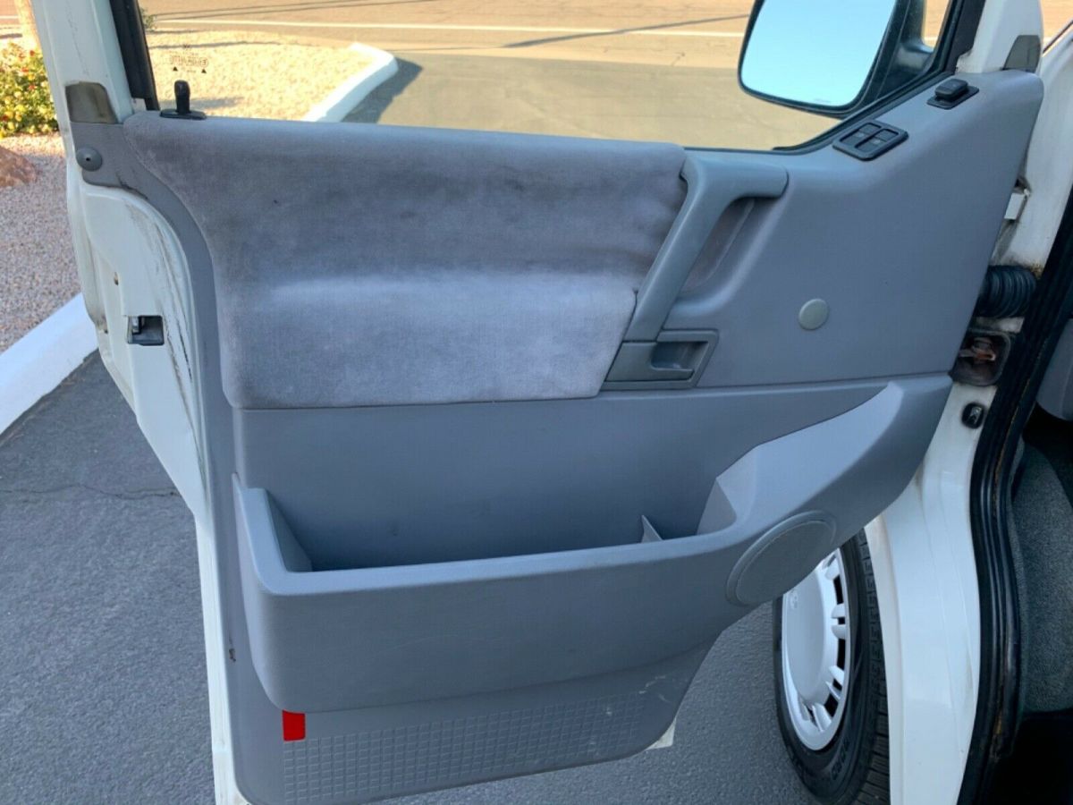 1993 Volkswagen EuroVan Westfalia conversion - photo 8