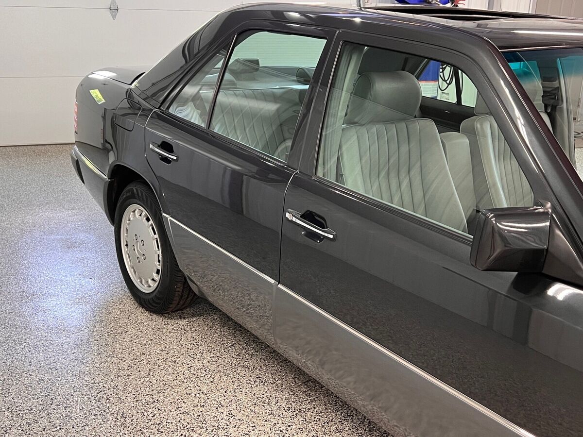1993 Mercedes-Benz 300-Series D - photo 12