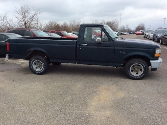 1993 Ford F-150 XL - photo 2