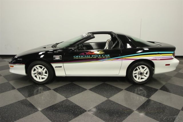 1993 Chevrolet Camaro Z/28 Indianapolis 500 Pace Car - photo 2