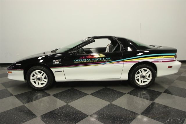 1993 Chevrolet Camaro Z/28 Indianapolis 500 Pace Car - photo 7