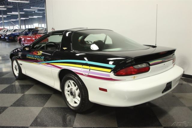 1993 Chevrolet Camaro Z/28 Indianapolis 500 Pace Car - photo 9