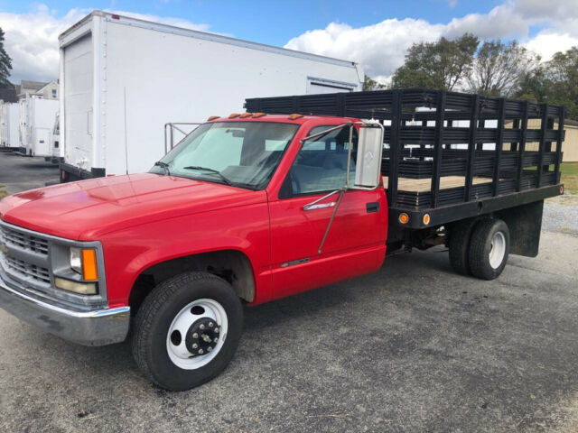 1994 12Ft Stakebody Used 5.7L V8 16V Automatic RWD 1994 Chevrolet C/K Pickup 3500 12Ft Stakebody