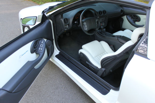 1994 Pontiac Trans Am 25th Anniversary Edition, Rare 6-Speed, 19k miles - photo 10