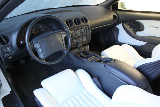1994 Pontiac Trans Am 25th Anniversary Edition, Rare 6-Speed, 19k miles - photo 11