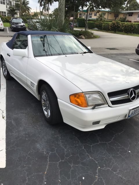 1994 500SL white with blue interior, in excellent shape. 1994 Mercedes-Benz SL-Class factory