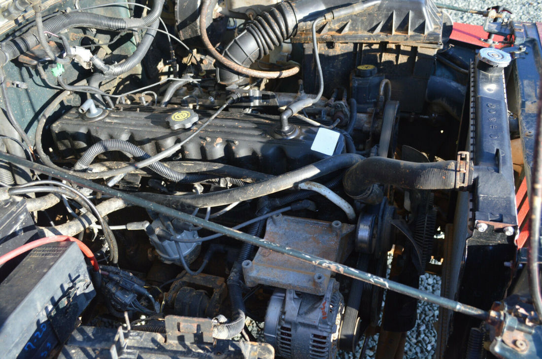 1994 Jeep Wrangler 4.0 L - photo 13